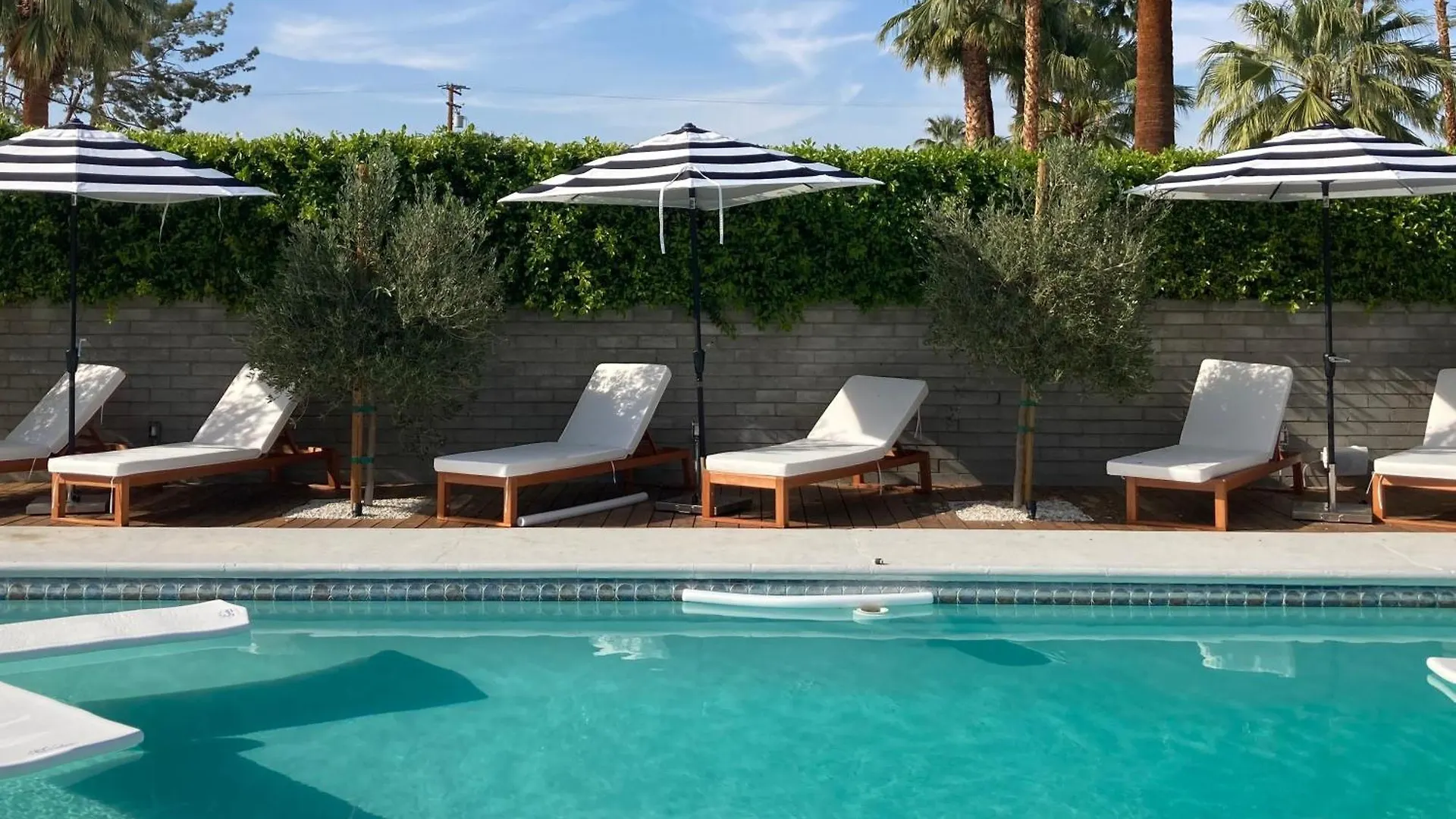 The Pom Pom House - In The Heart Of Palm Springs Villa United States